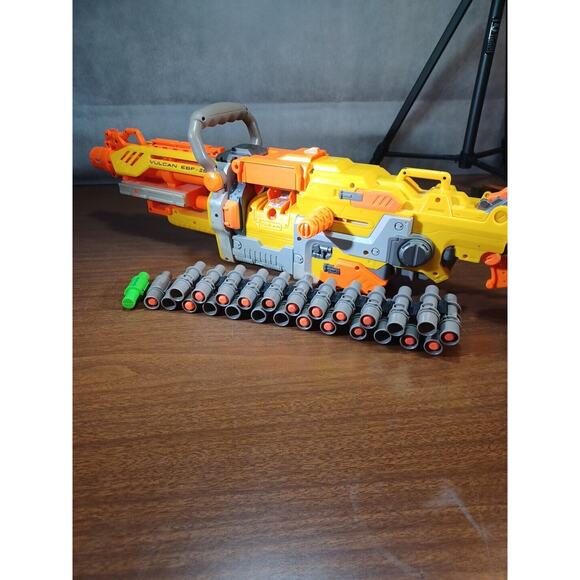 NERF VULCAN EBF-25 GUN /BELT/DARTS WORKING CONDITION - Picture 2 of 7